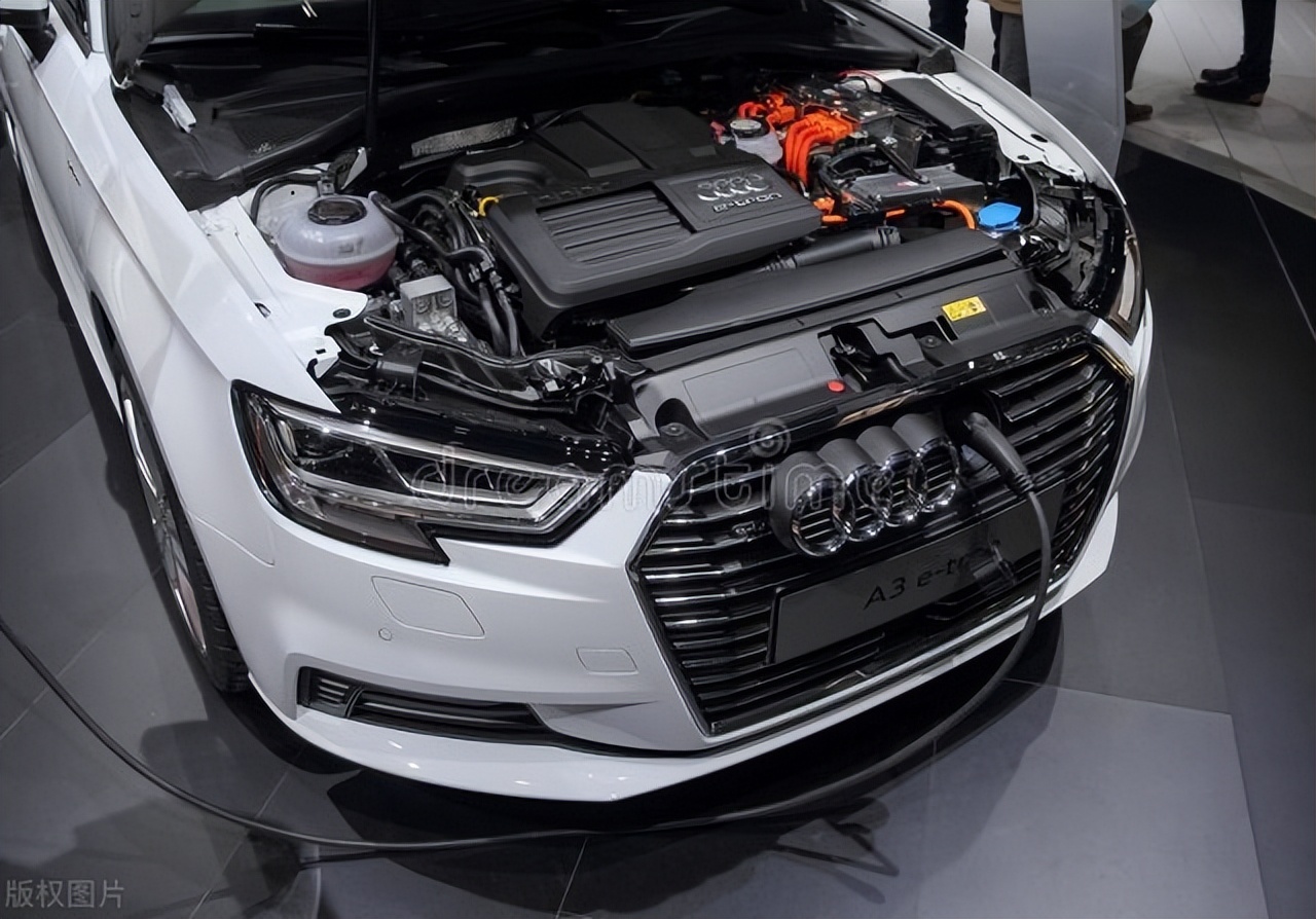 奥迪a4l舒适模式和自动模式区别,新款奥迪a4l时尚动感跟致雅区别