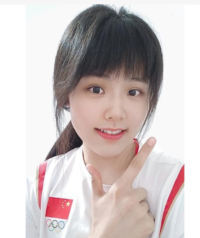 女篮队员李月汝身高简介,中国女篮大中锋李月汝今何在