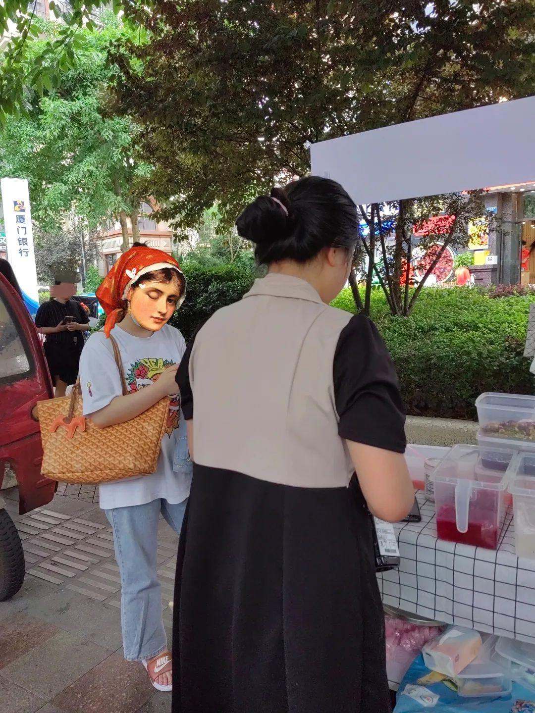 冰粉跟凉面哪个生意更好,夏天卖冰粉和凉面哪个更挣钱