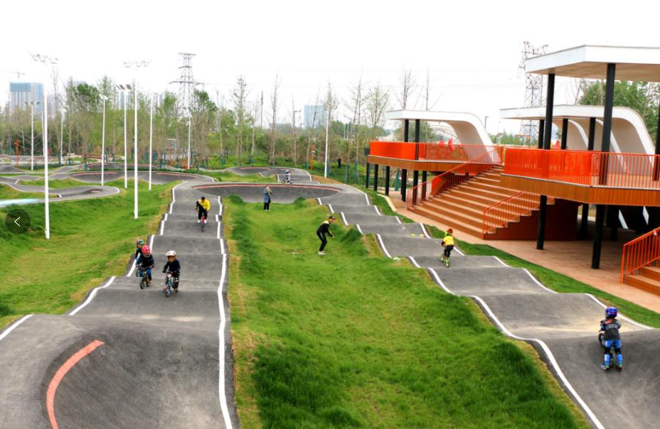 跟着小易走“保马”第五站：极限运动公园