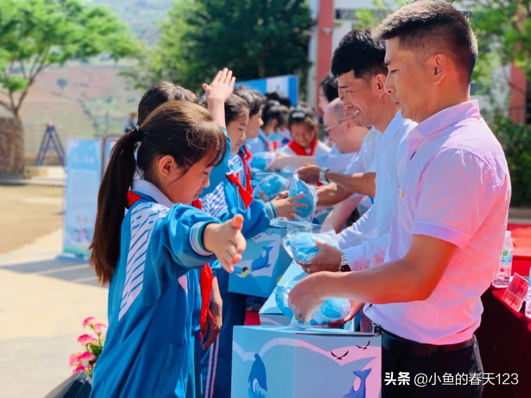 富德生命人寿2022“小海豚计划”爱心足迹｜童心相连情满六一