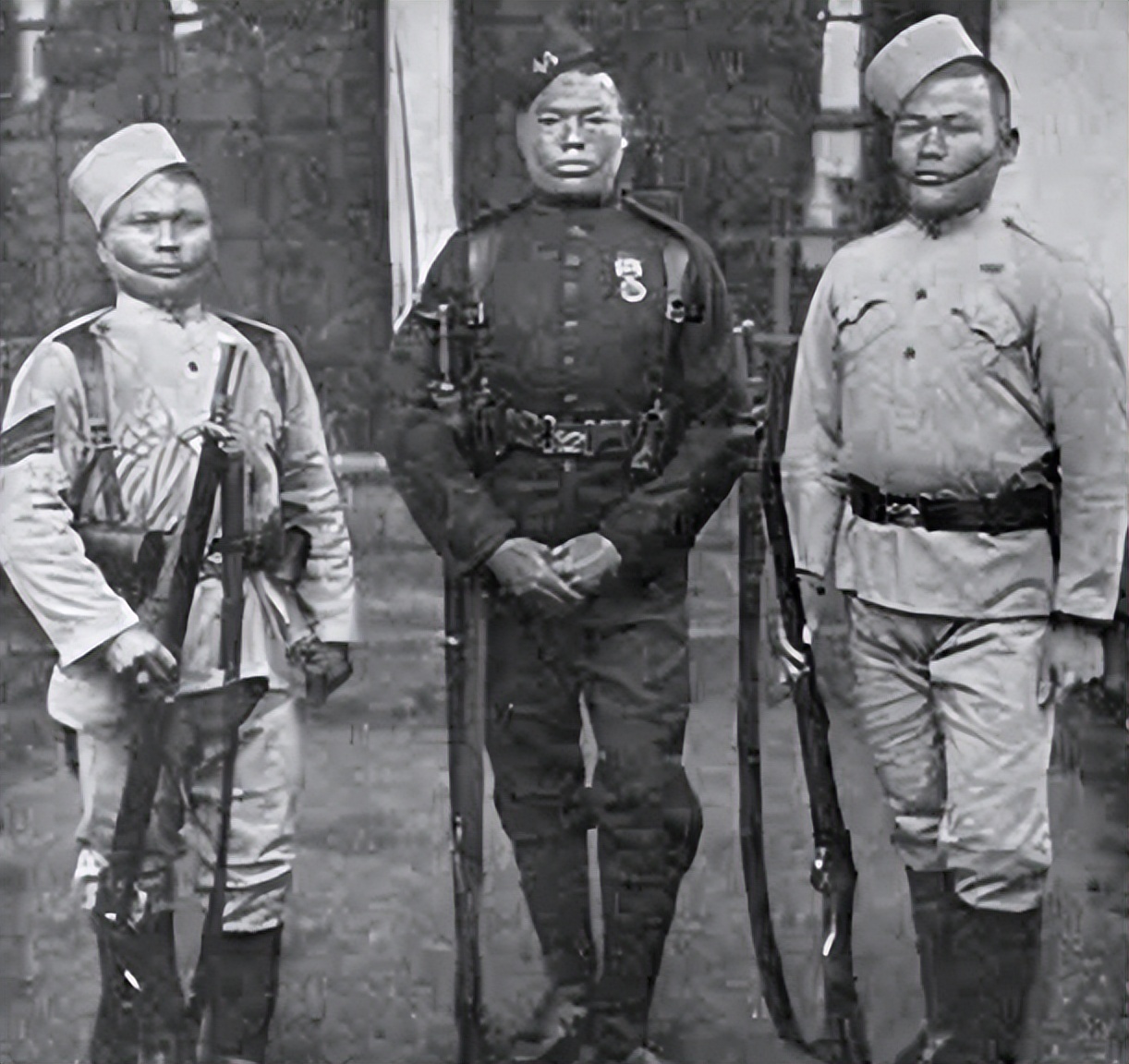 与中国接壤的尼泊尔地区,中国与印度相邻的尼泊尔