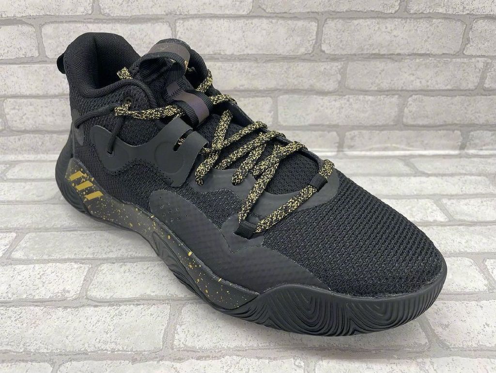 阿迪达斯最好看的板鞋推荐,阿迪最好穿的一款板鞋