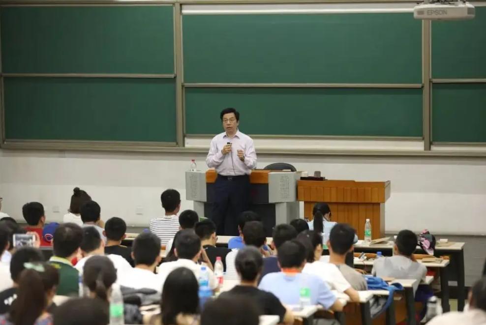 大学生校内出租什么有市场,大学校园学生租房屋