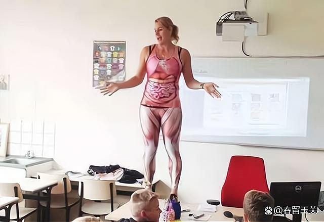 女老师现场“解剖*体器人官**”，学生看得不眨眼，家长：不堪入目