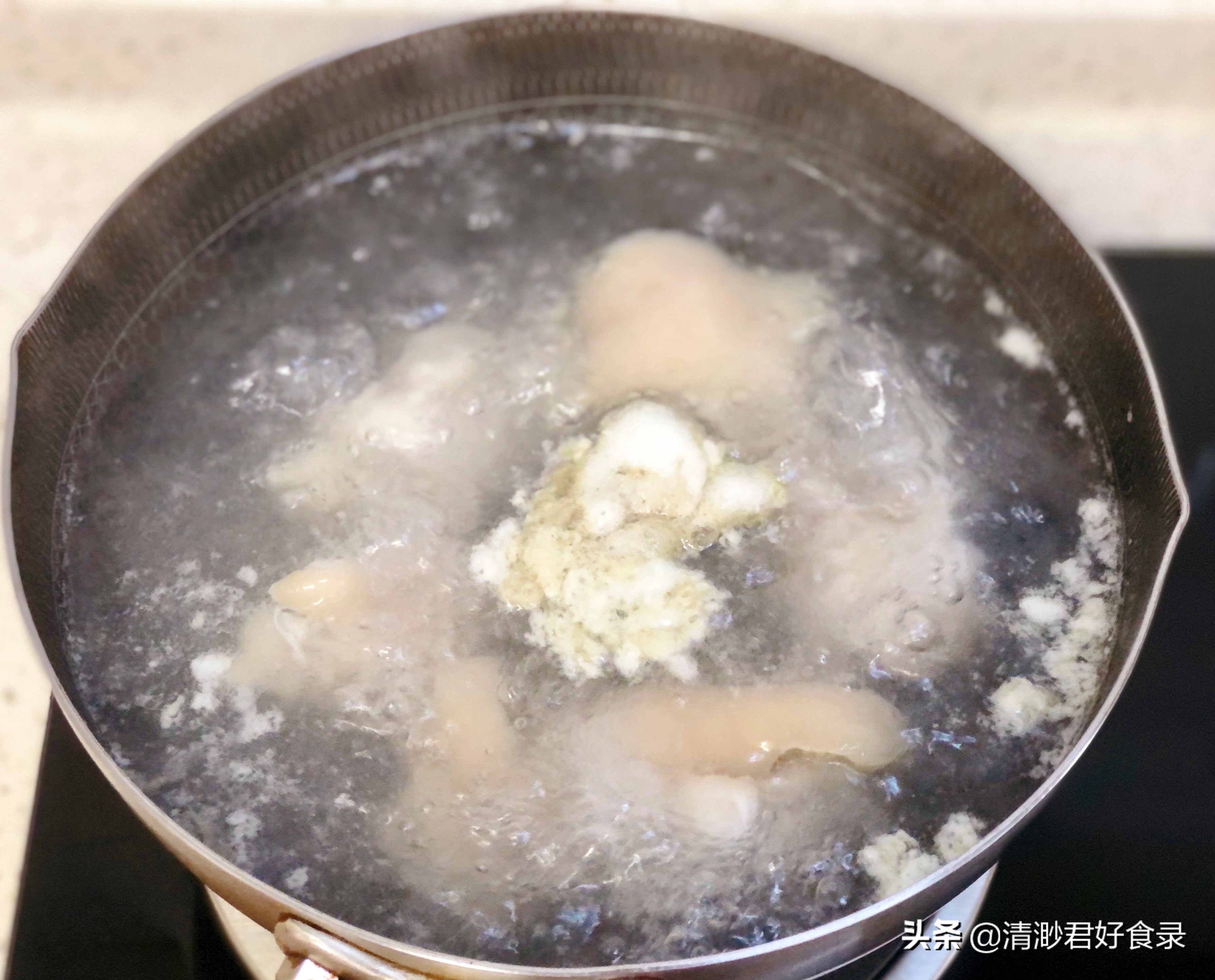 82岁奶奶用“长寿豆”炖猪蹄，教我不要乱加调料，吃一次忘不了