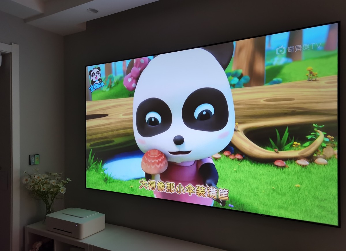 刻刻投影仪2022款d5,年轻人的第一台投影