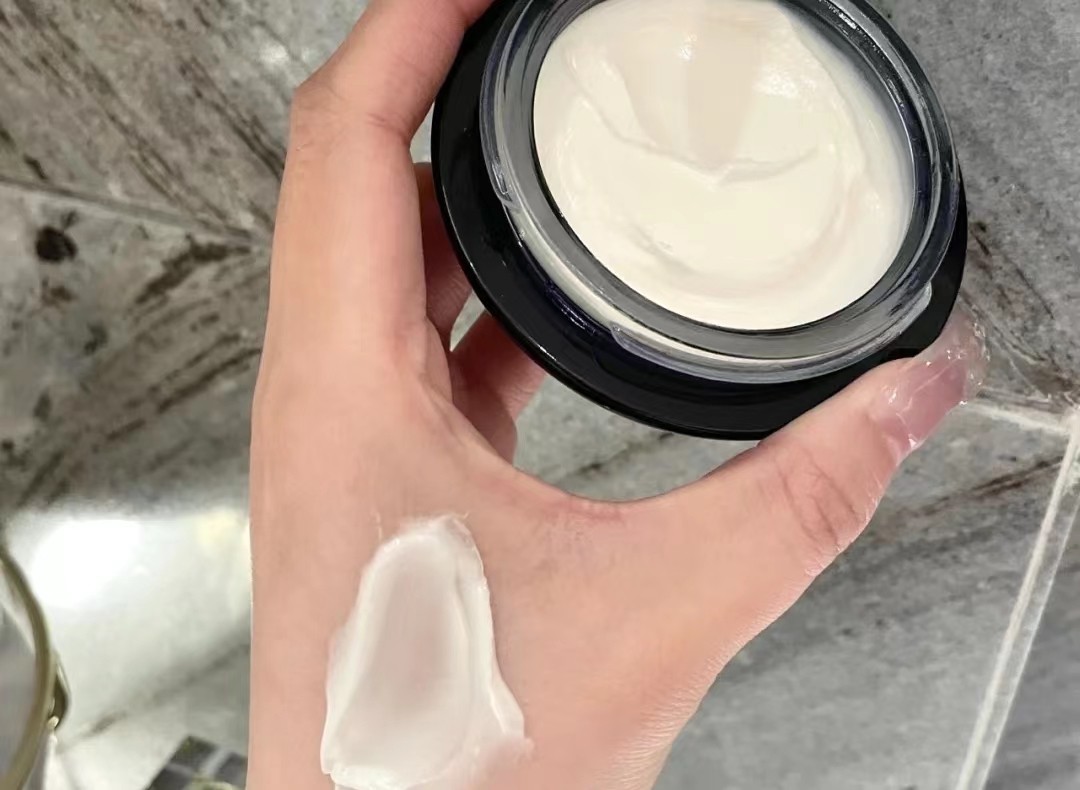 秋冬30岁用什么面霜比较好,过了三十岁女人该用什么护肤品