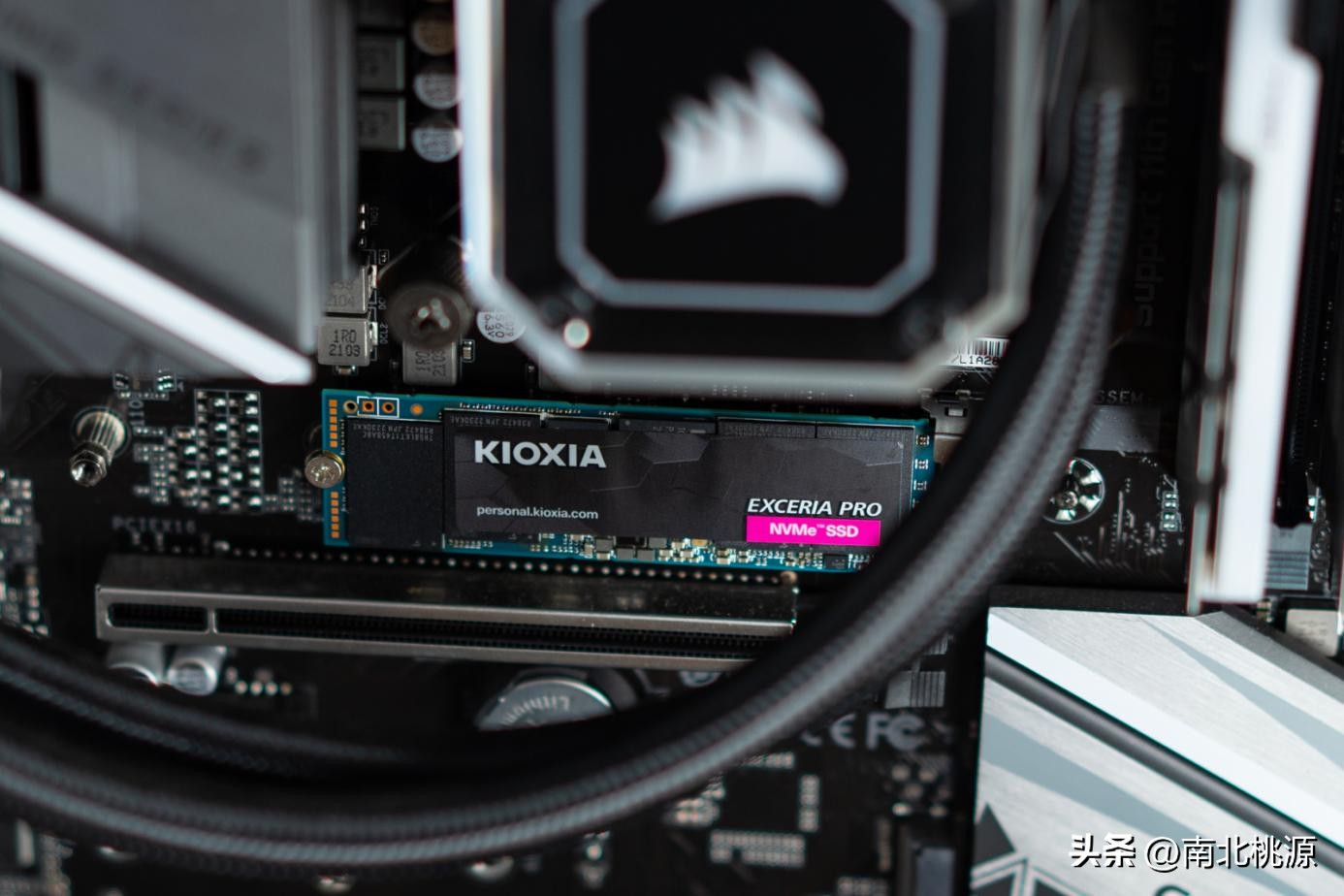 致钛7100和铠侠se10,铠侠rc10怎么加装固态硬盘