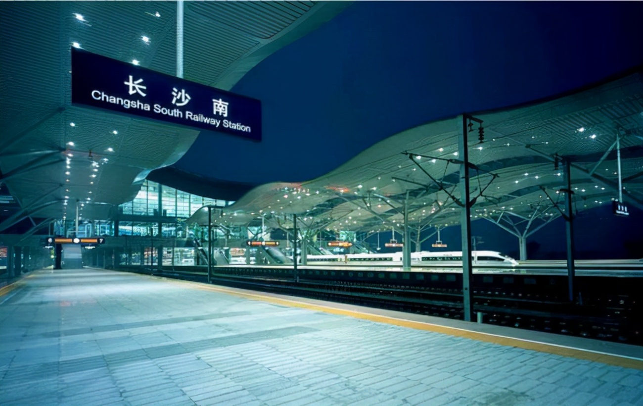 长沙火车站冰块降温,长沙冰块降温