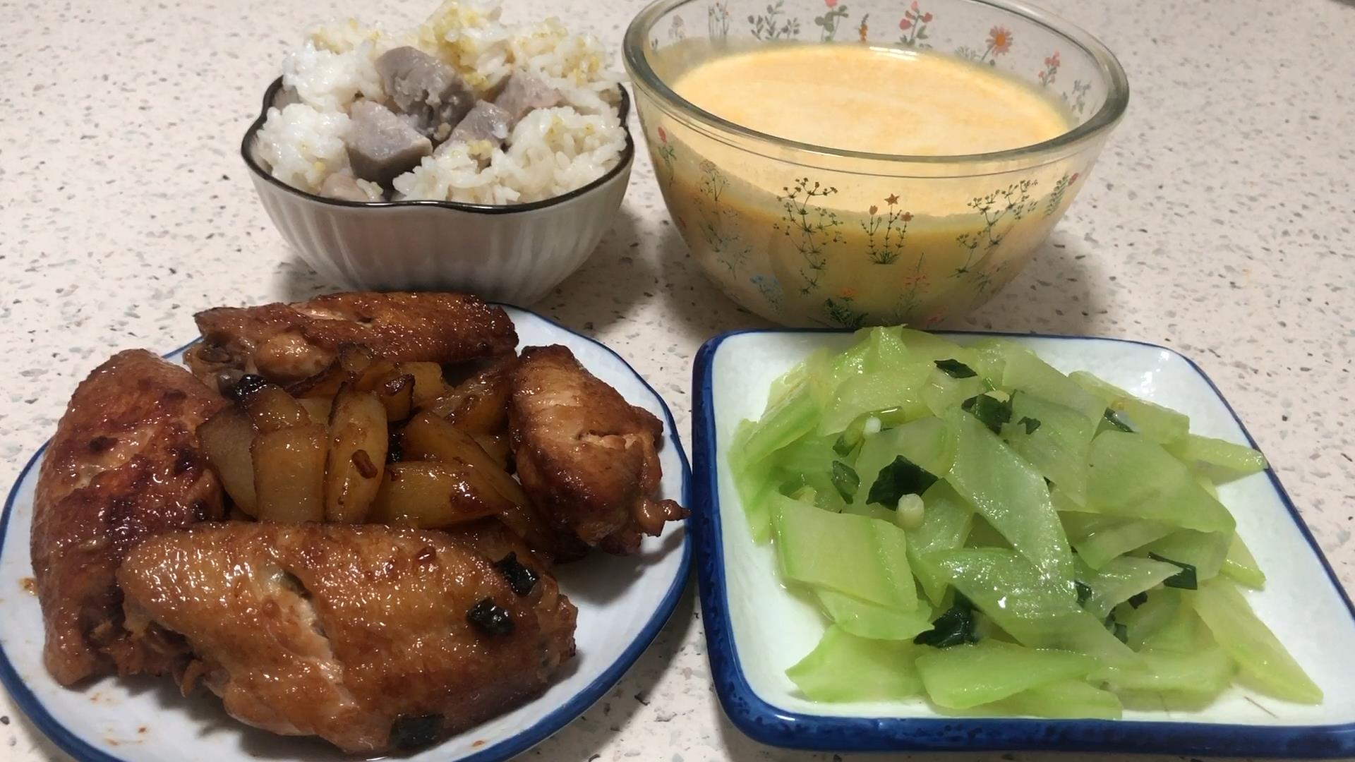 月子影响乳汁分泌的食物,坐月子吃哪些东西不容易堵奶