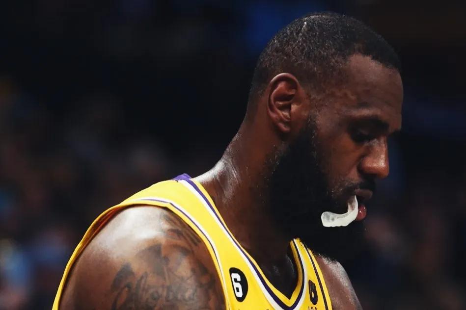 追梦格林詹姆斯库里,格林谈詹姆斯和库里