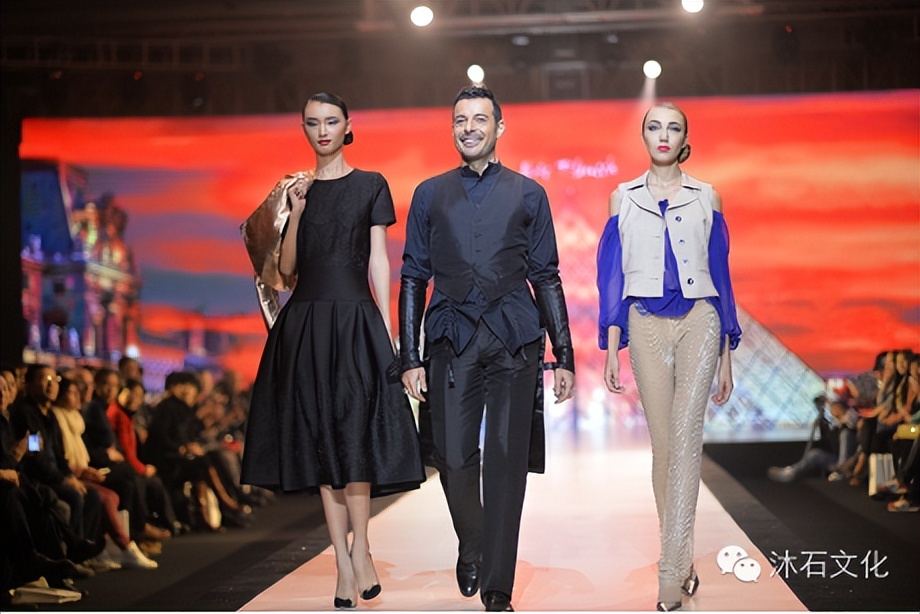 武汉时尚艺术季历年主题,武汉时装周2017时间表