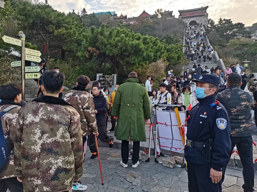 我在岗位上为平安保驾护航,我在岗位上的平安春节