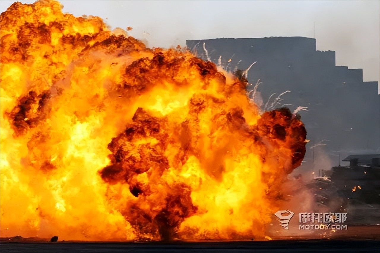 摩托车加油推行4.5米新规取消了吗,摩托车加油现在还用退出加油站吗