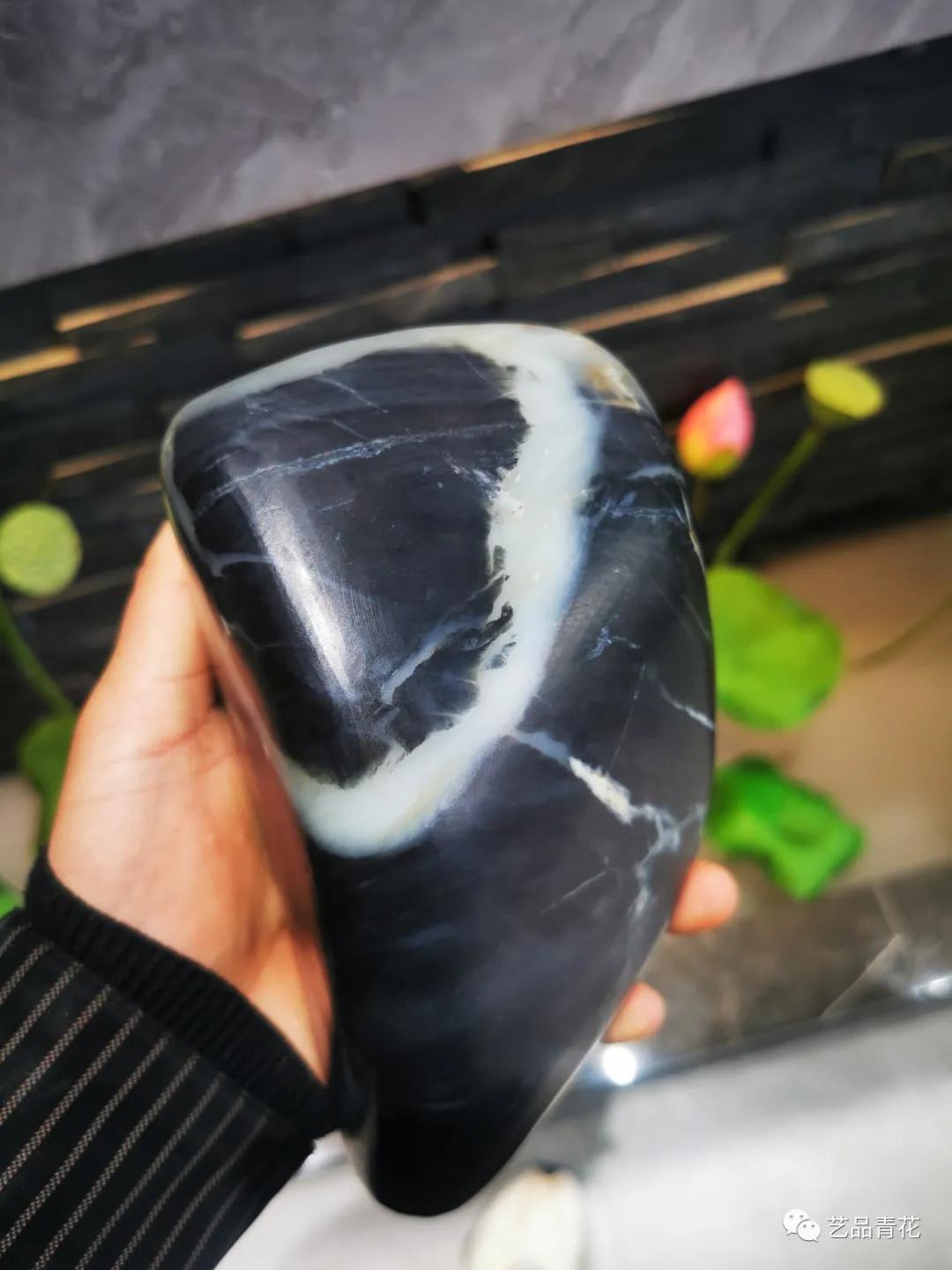 和田顶级青花籽料原石成交价格,青花玉籽料欣赏