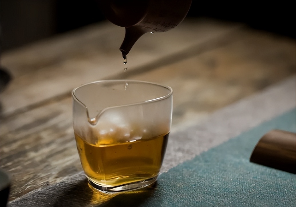 茶叶越泡越苦什么原因,茶叶又苦又涩怎么办