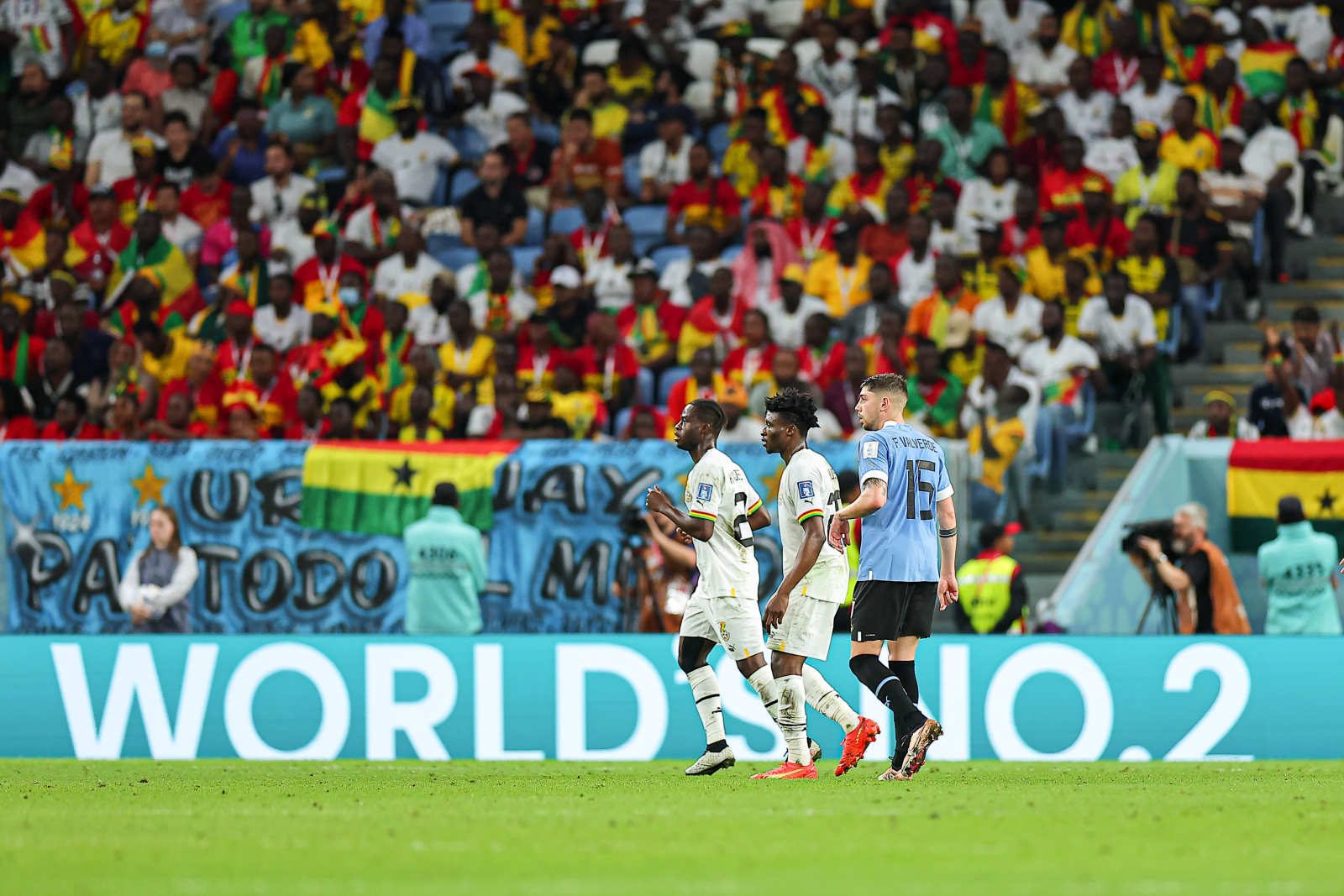 乌拉圭球迷哭了,乌拉圭赛后落泪