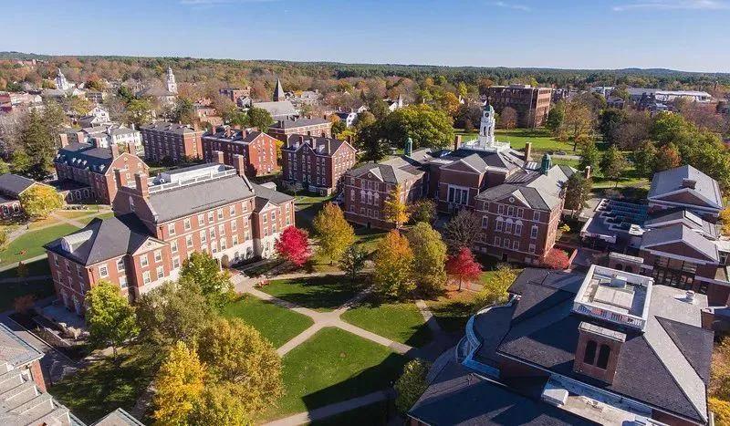 济南菲利普斯国际学校,美国私立高中菲利普斯艾斯特中学