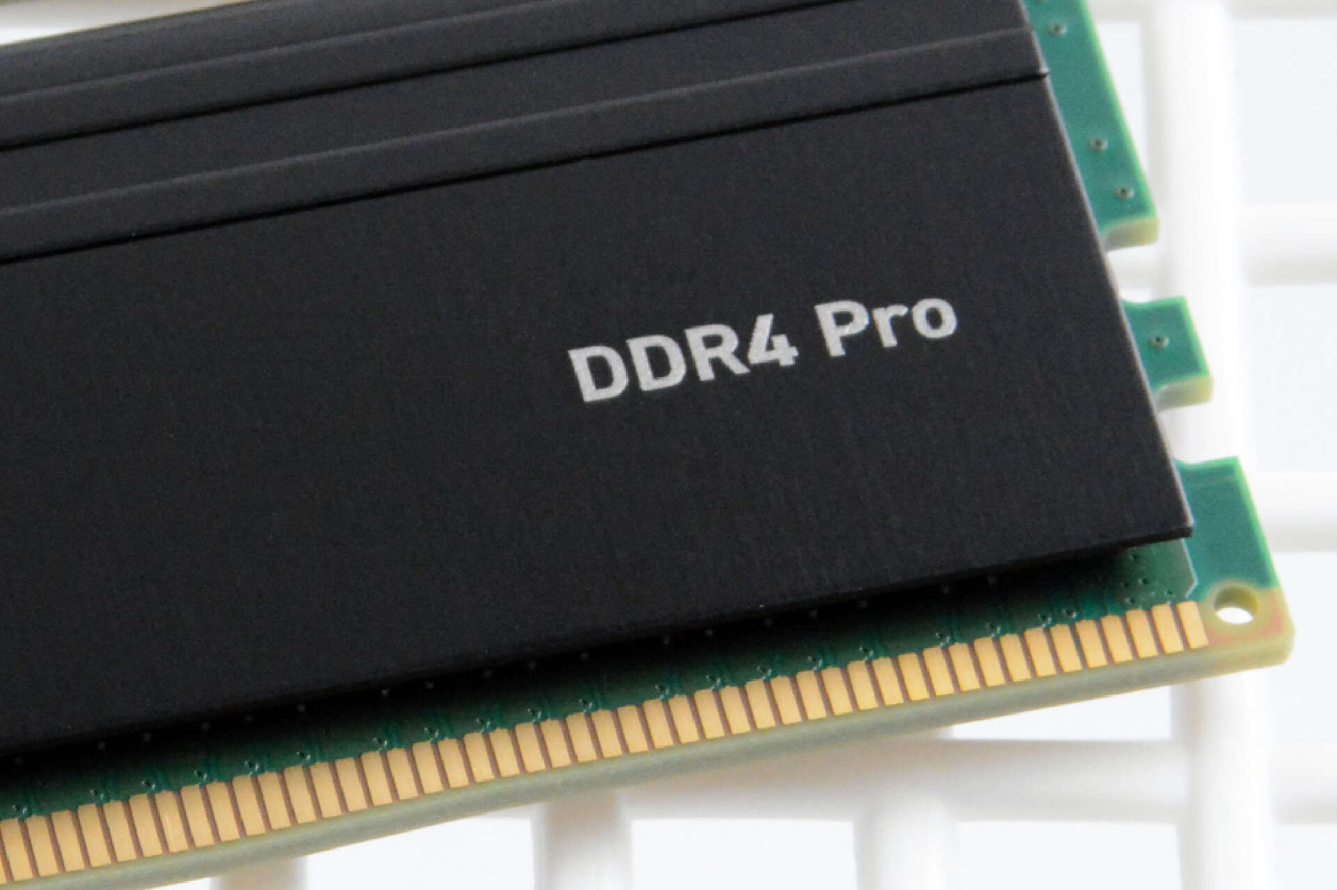 英睿达内存测评,24g内存英睿达