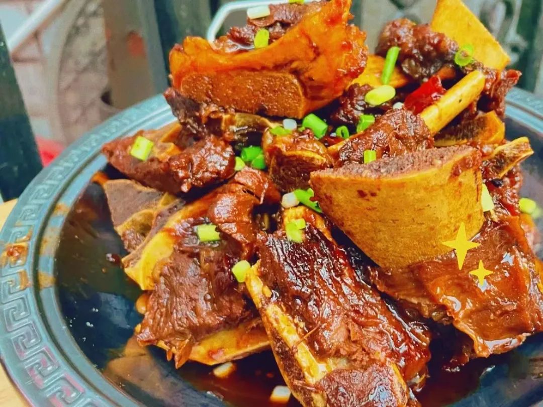 实拍疫情反扑下的武汉美食餐饮店他们怎么样了？