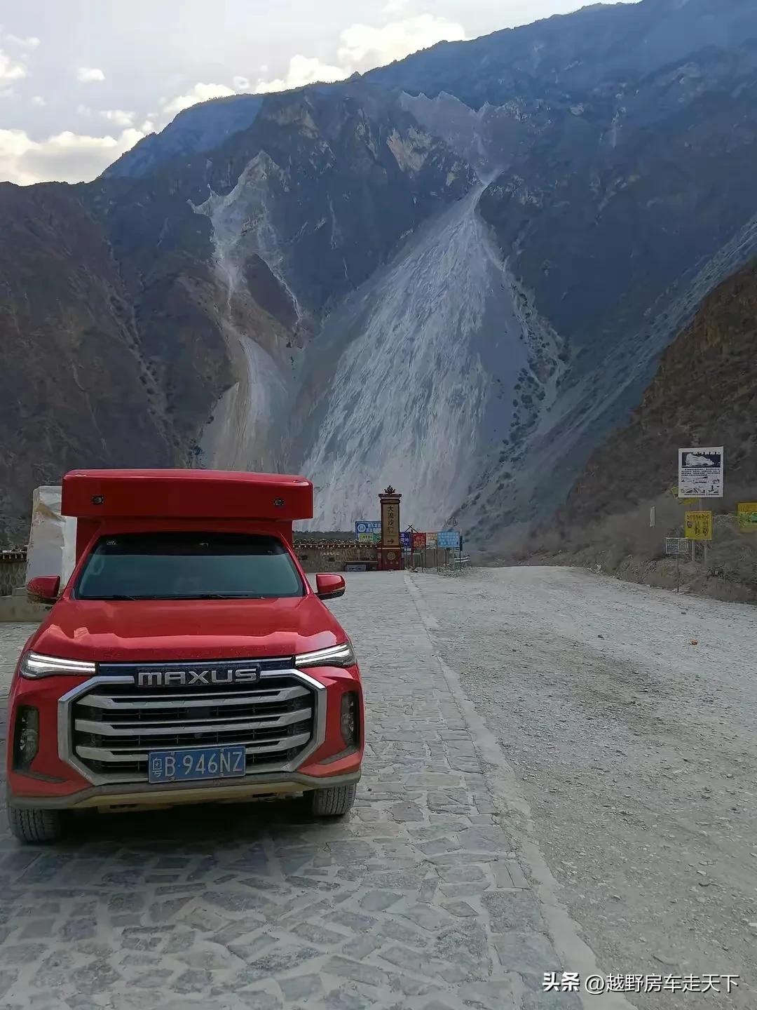 大流沙砸坏车子,铁皮车壳撞裂开怎么修复