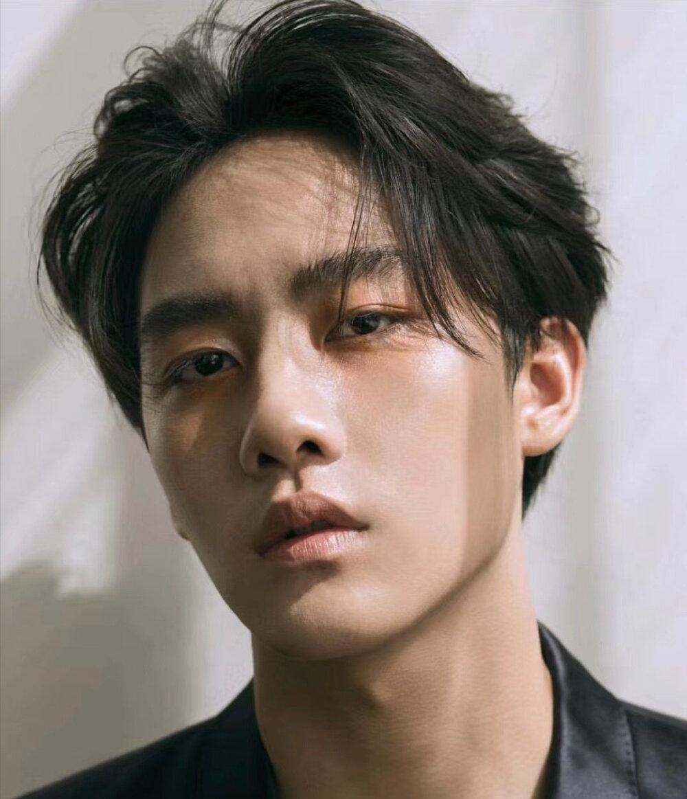 他泰一眼万年的外观2：南农的酒窝，呆的喉结，普明的耳边痣