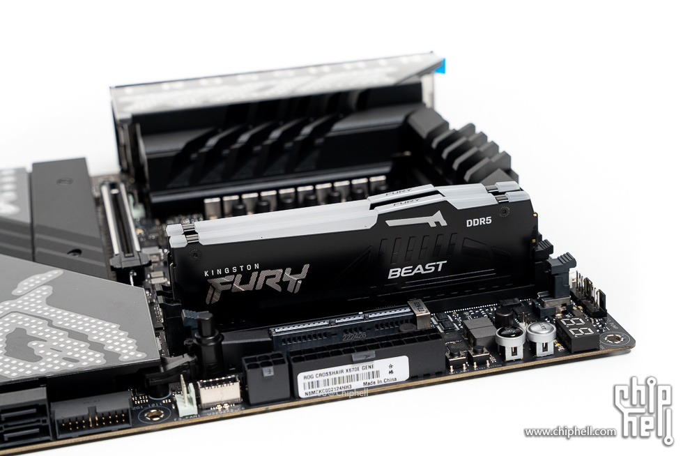 华硕tufgaminggt502弹药库白色,华硕gt502机箱黑橙搭配