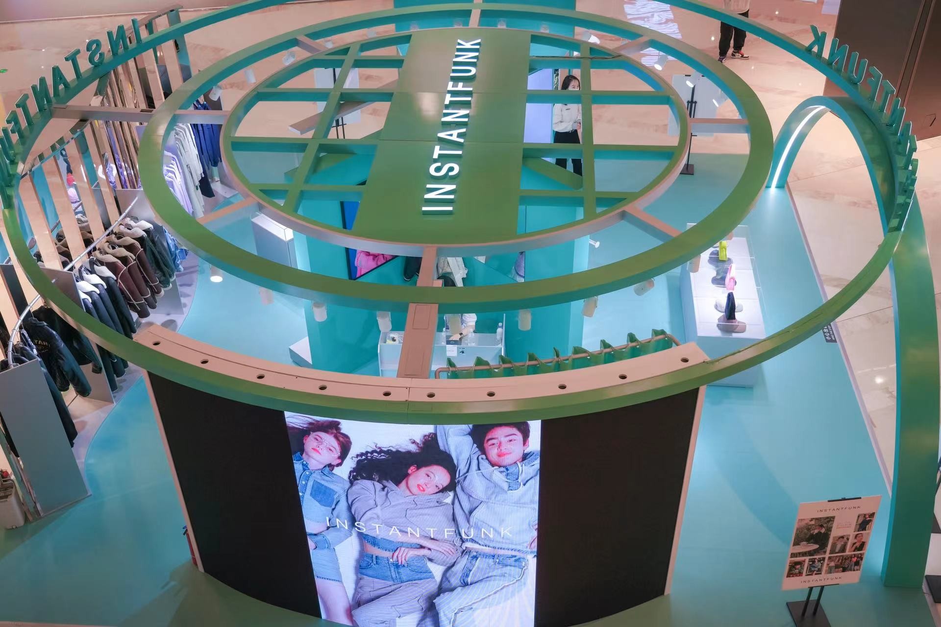 闊╁浗璁捐甯堝搧鐗宨nstantfunk,twins鎼烘墜娼祦鏂板搧鐗宨nstantfunk