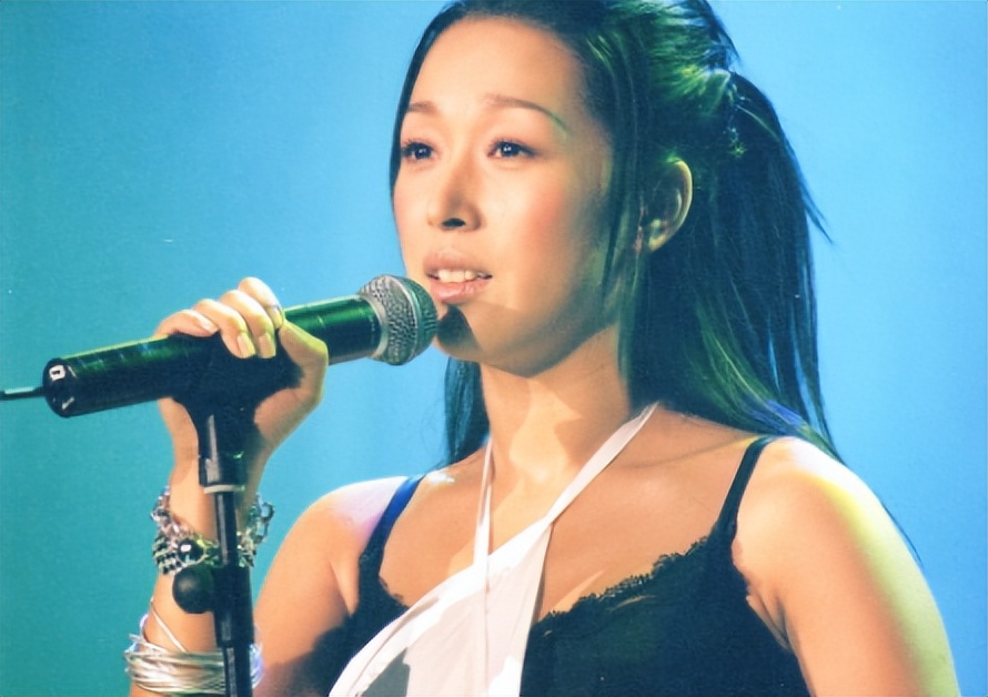 孙悦和黄晓明：八竿子打不着的人，没想到有一段“*养包**”绯闻