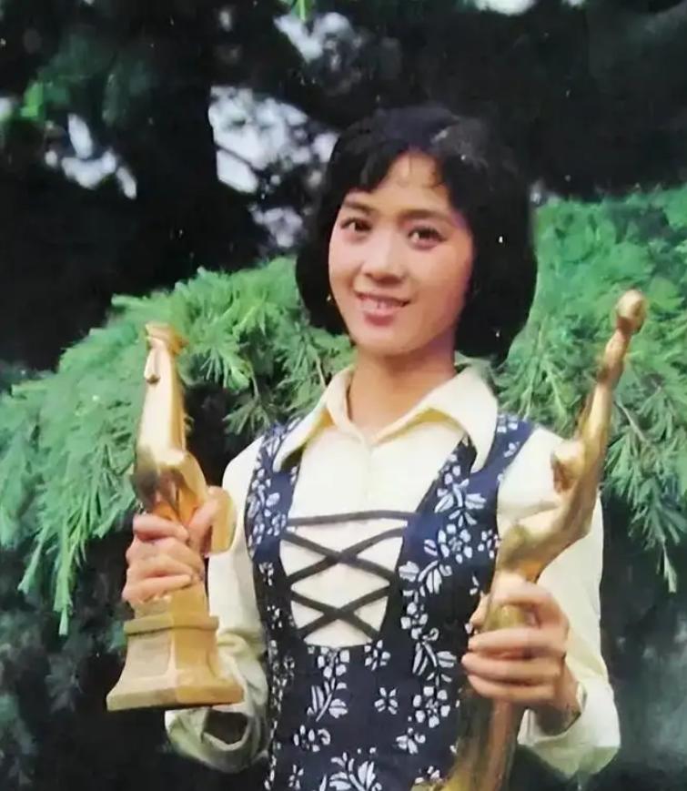 演员龚雪：80年代红极一时，因“流氓案”远走他国，现状如何？