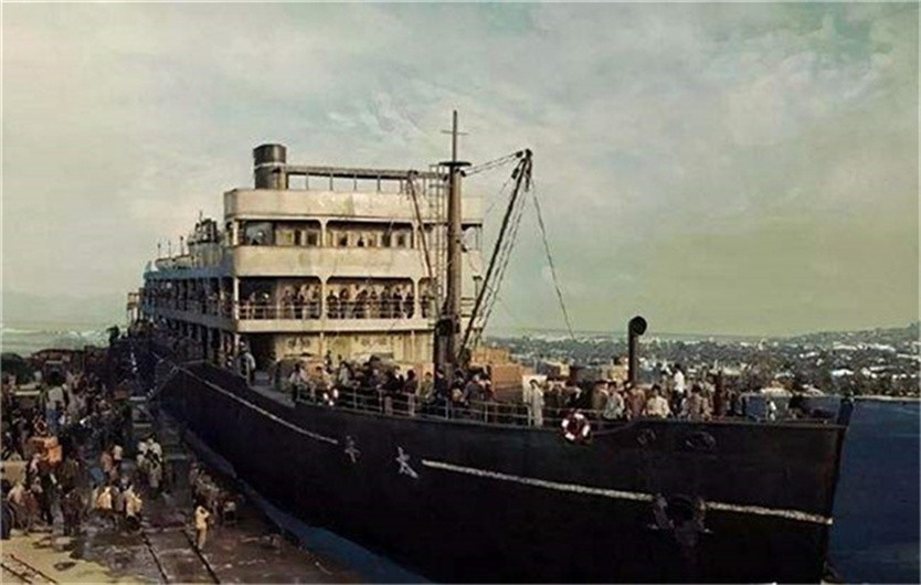 中国大爷闯荡美国20年，63副仿画被当真品，诈骗美国富豪8000万