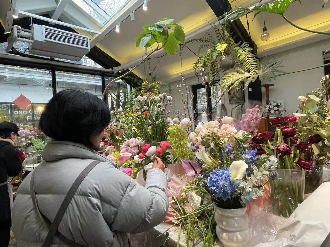 国产玫瑰价格上涨！“520、1314”花束成为限定主打款~