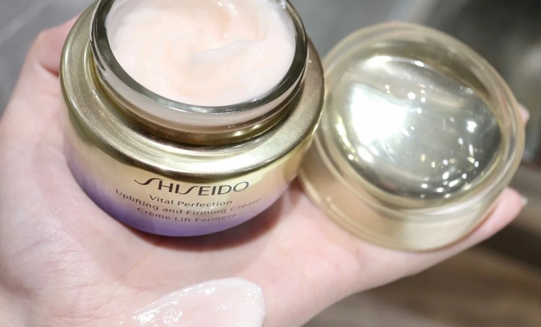 “千元级”的高端面霜怎么选？兰蔻美白提亮，资生堂紧致抗老