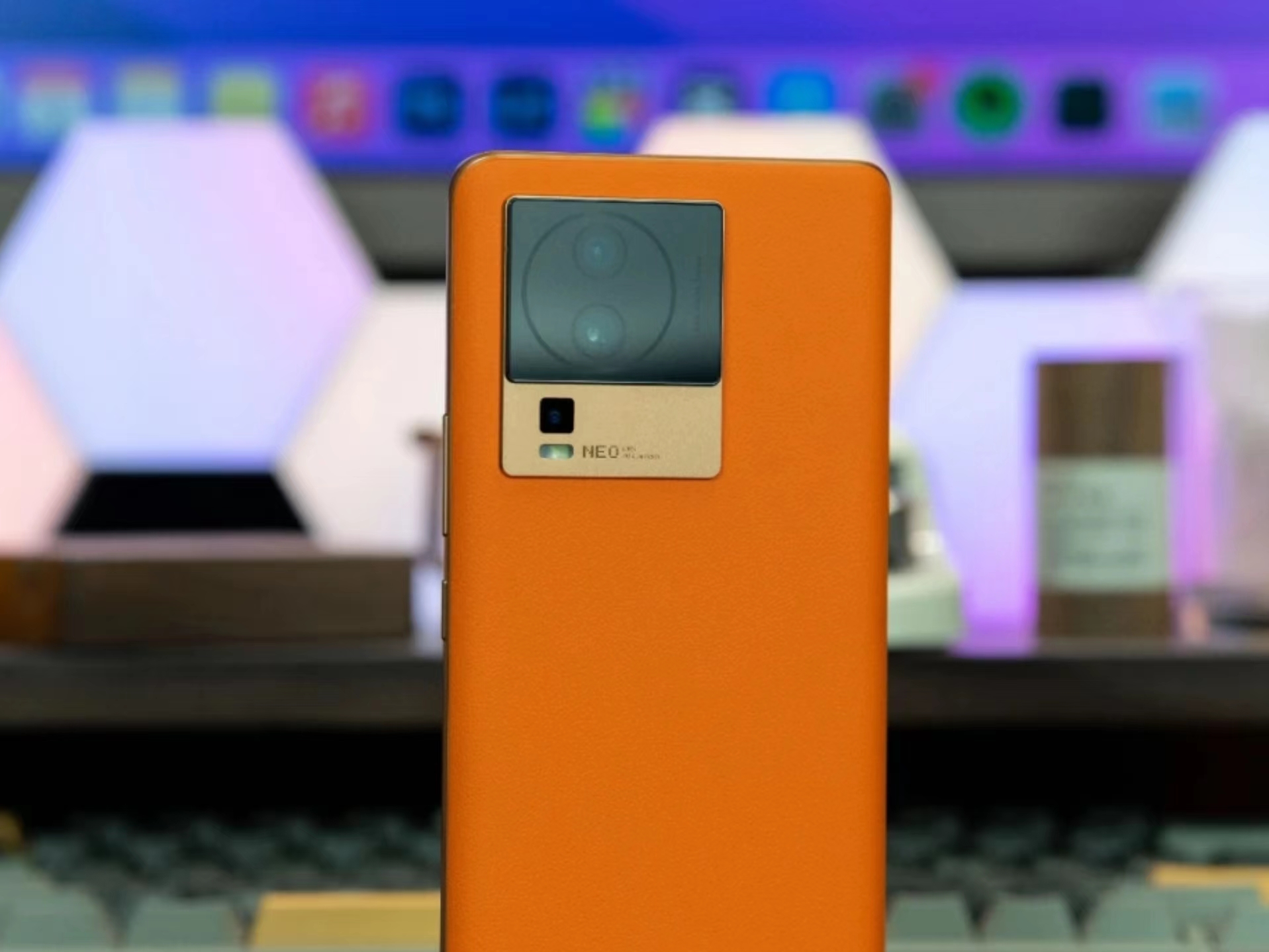 选手机要把钱花在刀刃上，2023最适合买的3款3000元档的手机