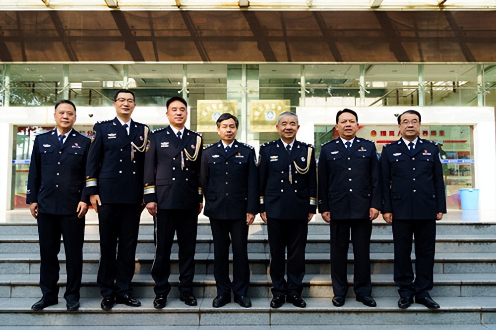 努力锻造强作风高素质公安铁军,聚焦实战精准施训锻造公安铁军