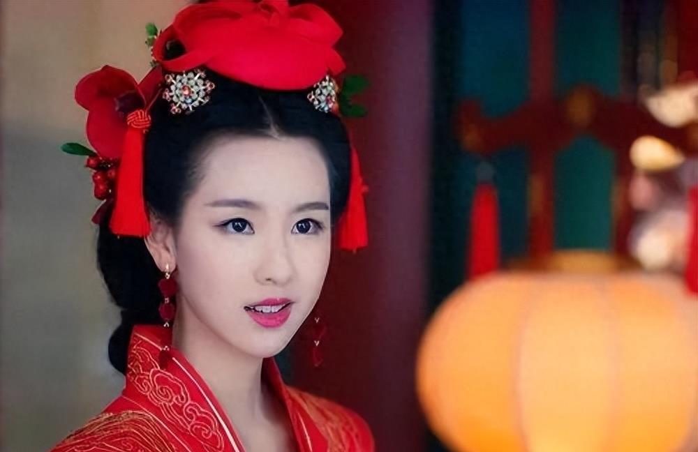 陈都灵蓝发人鱼公主,陈都灵红唇大波浪