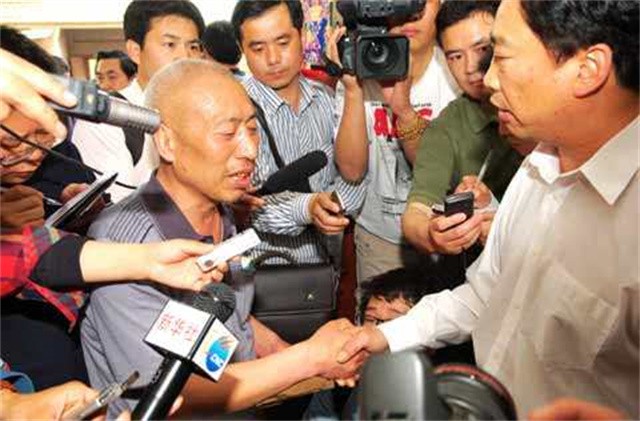 用冤狱赔偿款投资权健河南农民赵作海：钱没赚到保健品吃了一堆