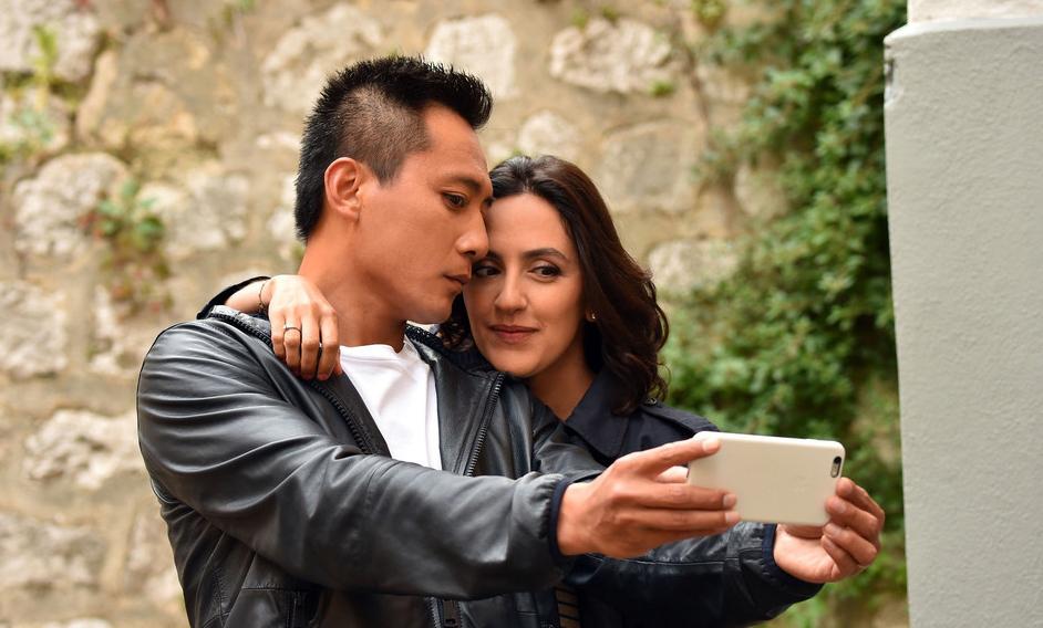 嗑着瓜子领了华表奖，走出谢娜的阴影，这一次刘烨没有遗憾了！