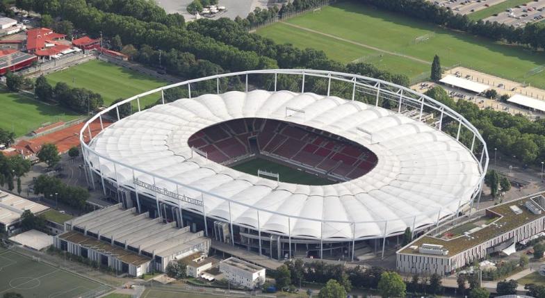 意大利德国足球场,德国足球场图片