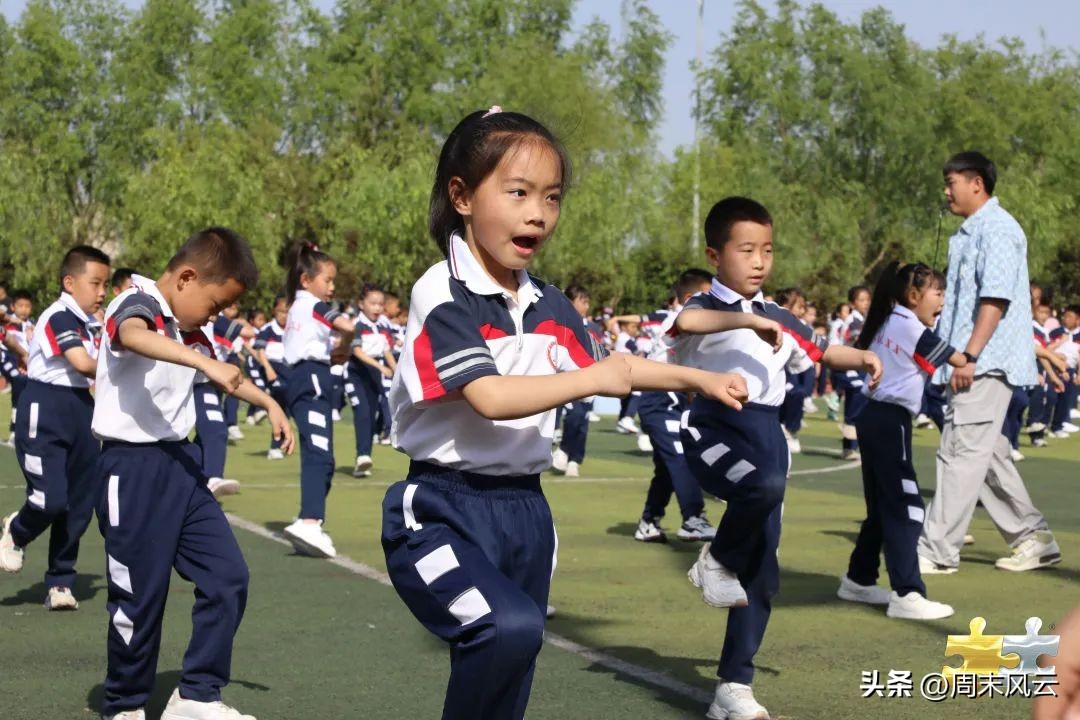 鄂尔多斯足球比赛视频小学,学校开展足球联赛简讯