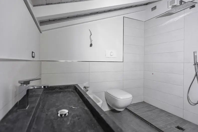 燃气热水器零冷水安装两管示意图,燃气热水器排气管的正确安装方法