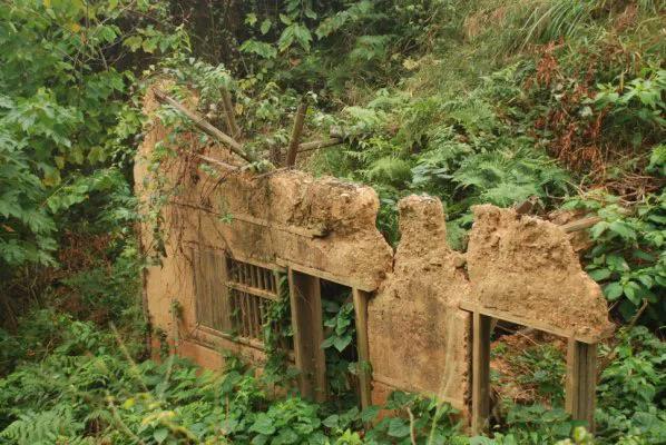 挂锁的村庄,曾经满是烟火故事