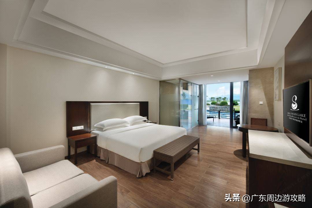 宝晶宫天鹅湖温泉酒店玩水,宝晶宫天鹅湖温泉酒店泳池恒温吗