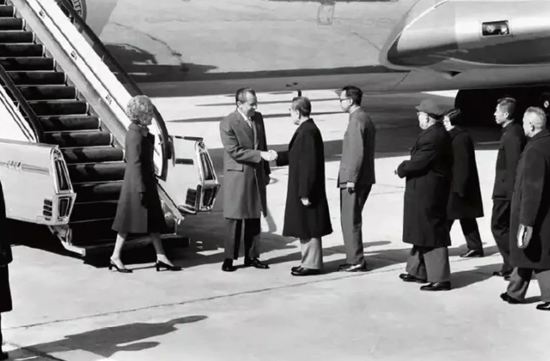 全民*夫情**、美国功勋、总统心腹，基辛格怎么就成了*国卖**贼？