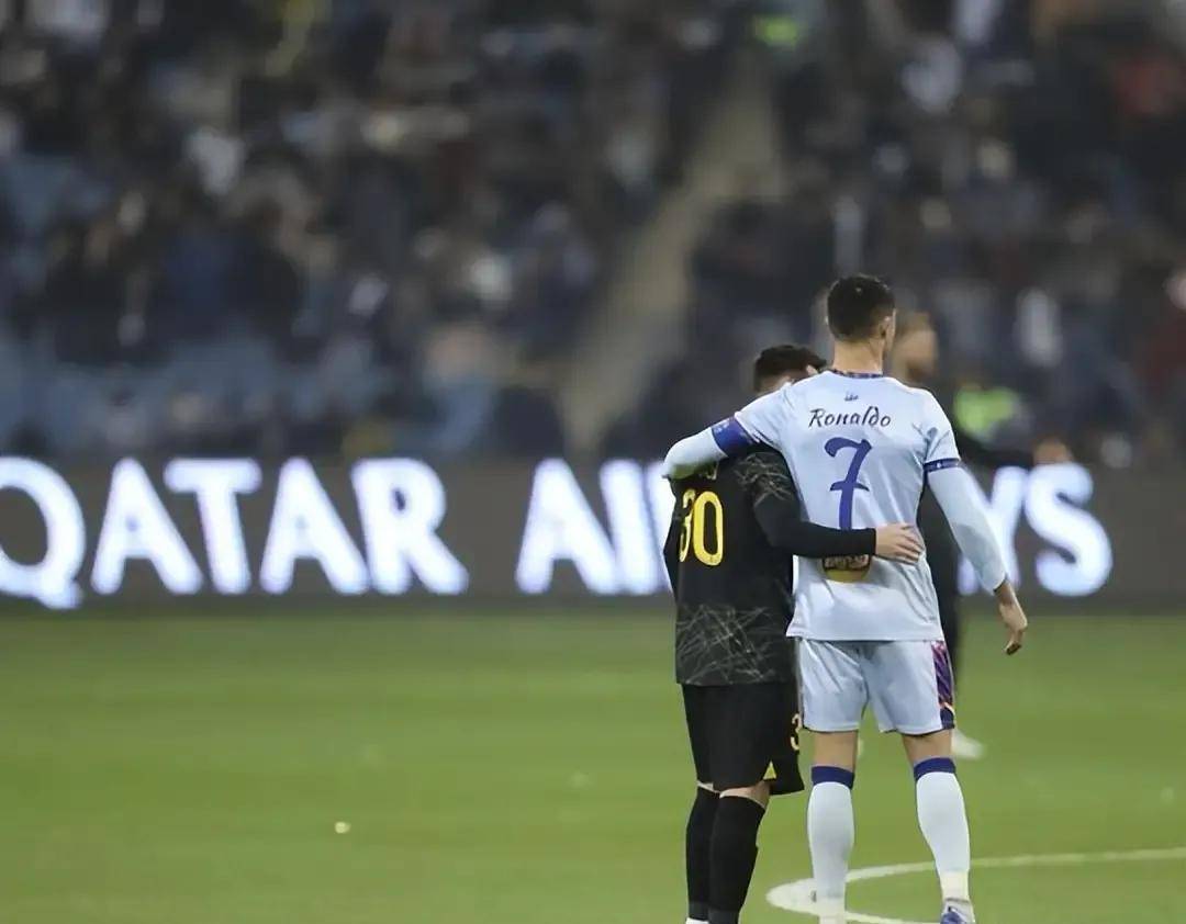 沙特上演c罗梅西对决阵容,沙特阿拉伯签梅西和c罗