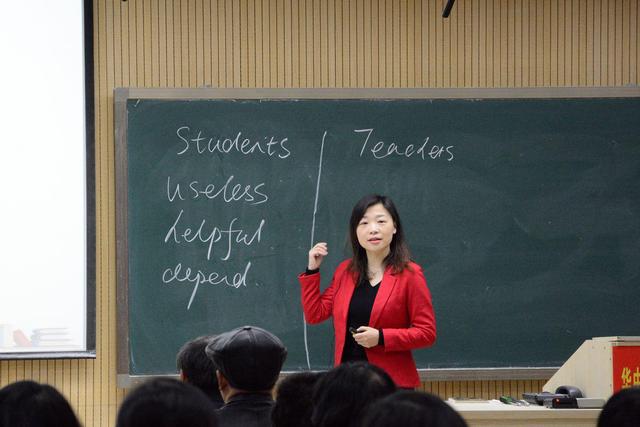 大学老师工资不高可以买房吗,大学老师工资为什么不高