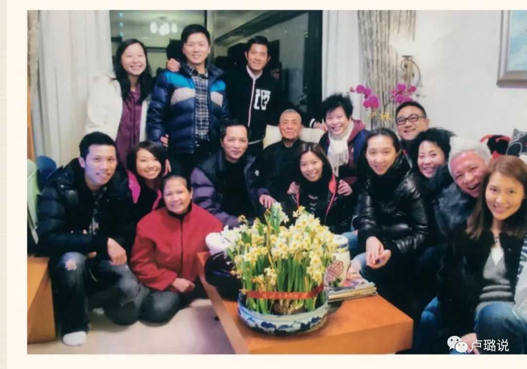 天王隐藏的“大老婆”，把持20亿财产，一生不婚不育，图的是啥？