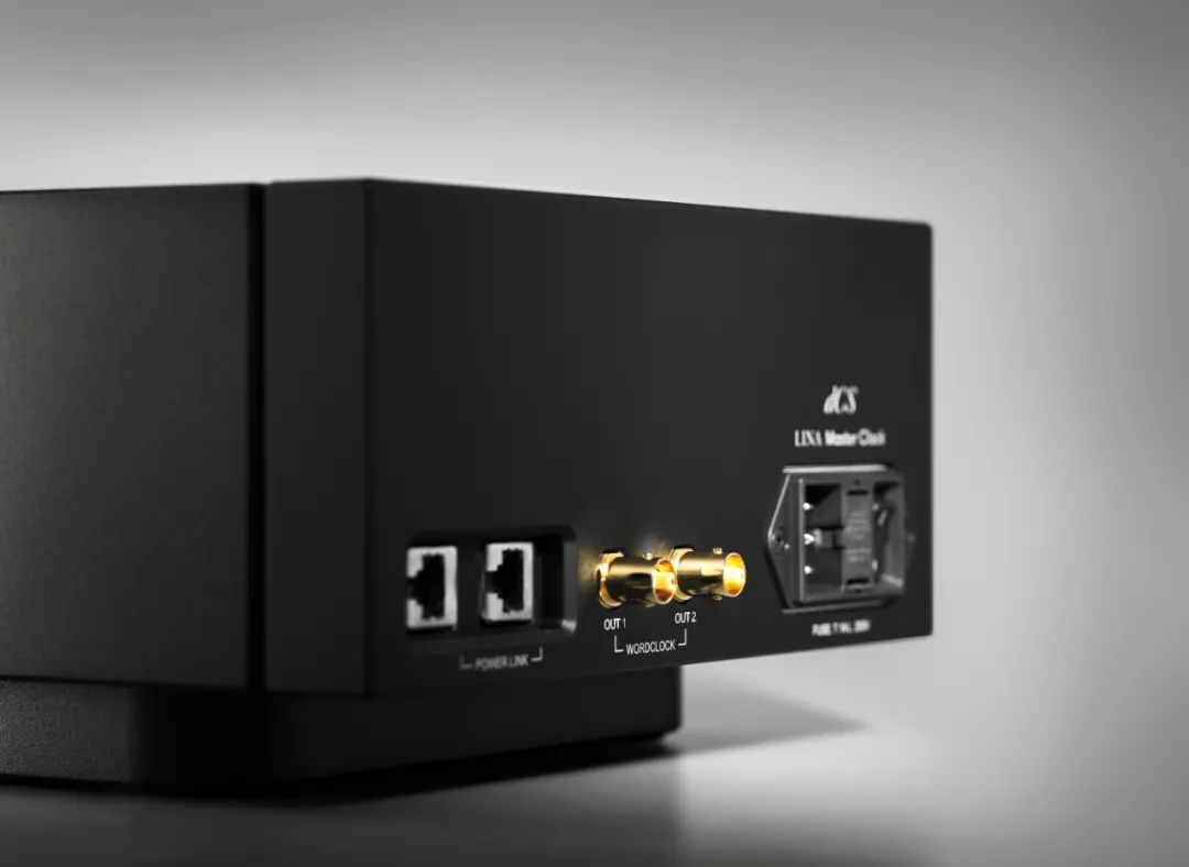 只要不到25万！英国Hiend音响品牌dCS发布顶级耳机系统LINA