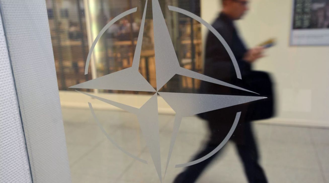 反美武装大举反攻视频,美军要淘汰f16战斗机吗